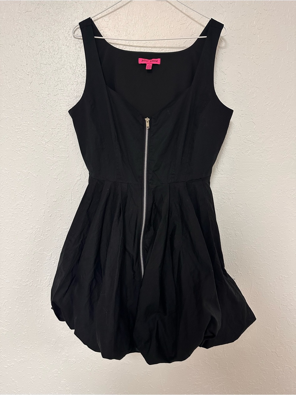 Betsey Johnson Black Zip Front Sleeveless Bubble Hem Mini Dress Size L